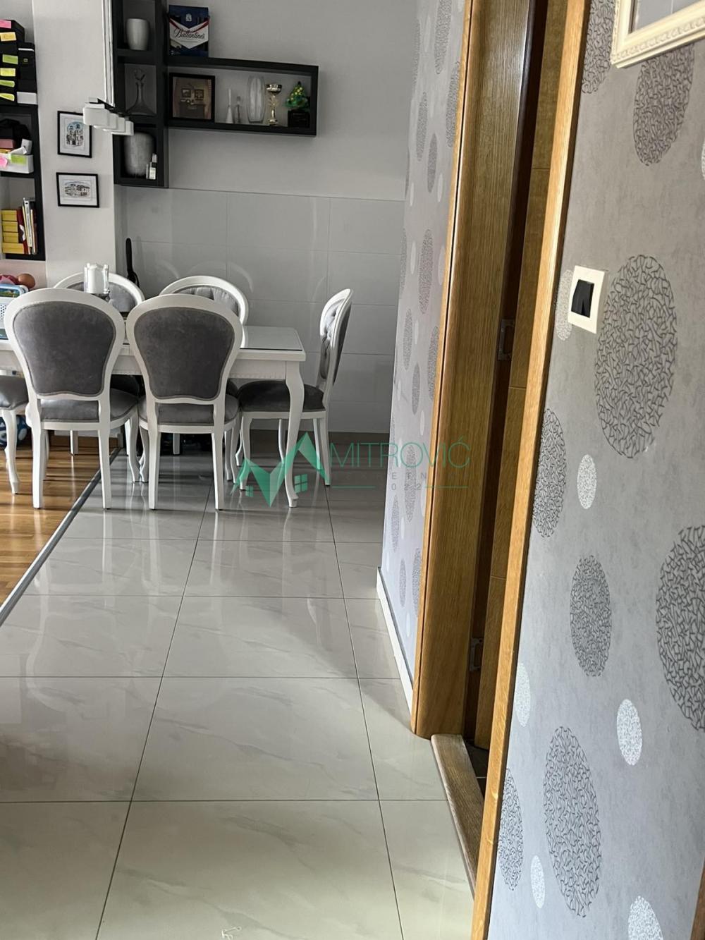 Slika 5 - Sajam kompleks, 47m2. Komforan dvosoban stan.  