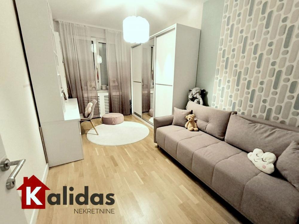 Slika 9 - Stan,NOVI SAD,NOVA DETELINARA,kv: 116, € 375000, ID: 1008139