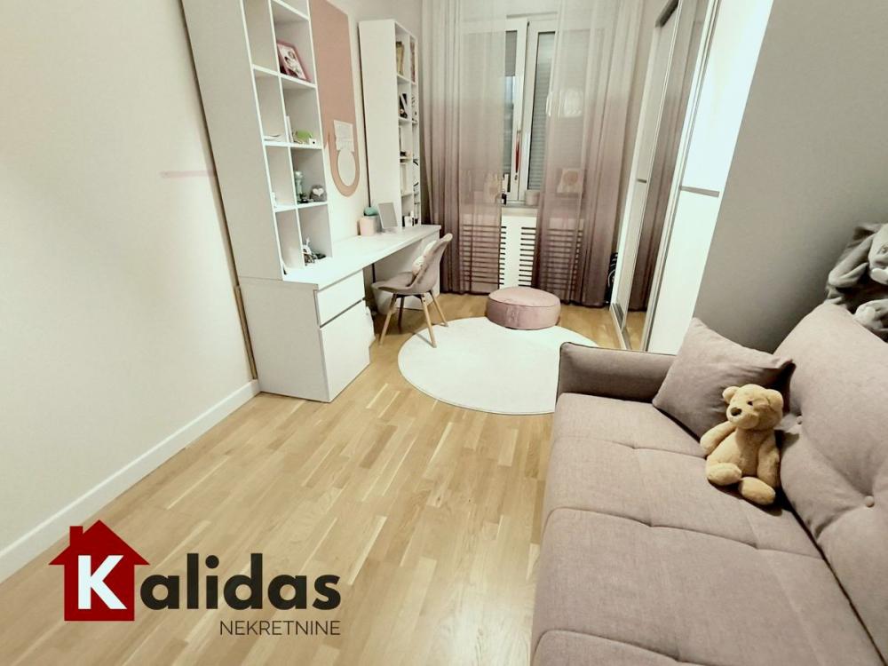 Slika 10 - Stan,NOVI SAD,NOVA DETELINARA,kv: 116, € 375000, ID: 1008139