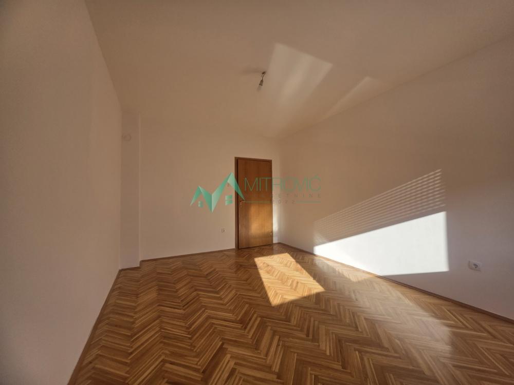 Slika 9 - Nova Detelinara, Rumenačka ulica-Dvosoban stan 62m²   