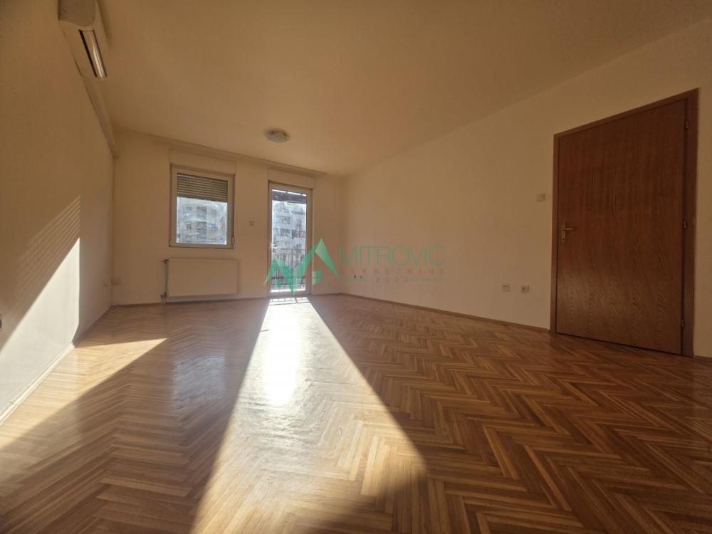 Slika 11 - Nova Detelinara, Rumenačka ulica-Dvosoban stan 62m²   