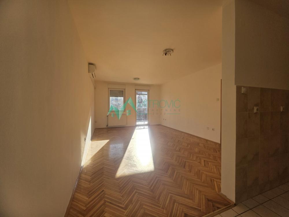 Slika 2 - Nova Detelinara, Rumenačka ulica-Dvosoban stan 62m²   