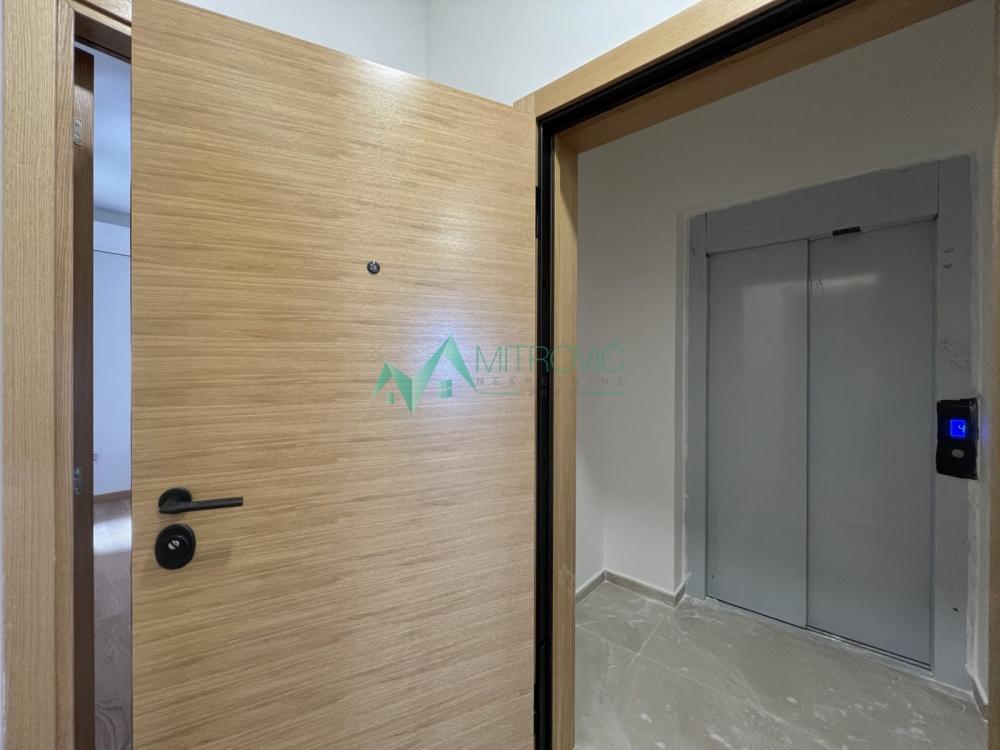 Slika 6 - Četvorosoban, direktan ulaz iz lifta 