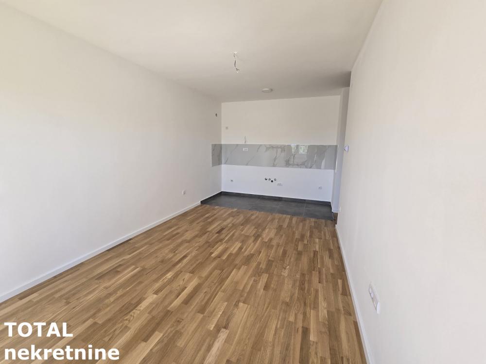 Slika 4 - Stan,NOVI SAD,PODBARA,kv: 58.00, € 174000, ID: 1101011