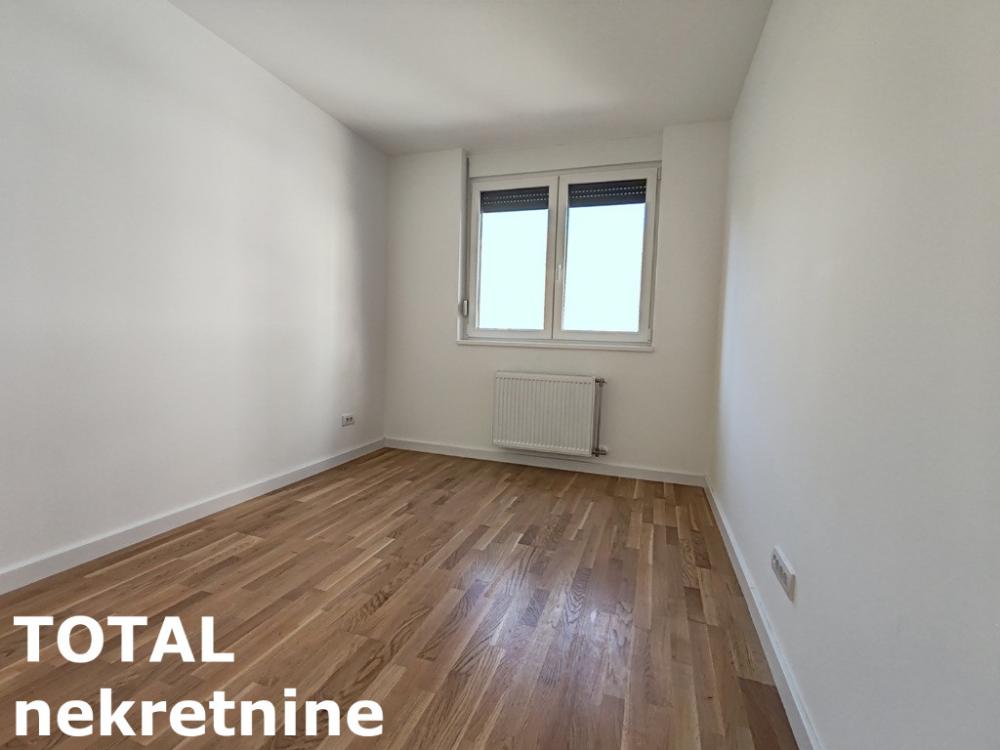 Slika 9 - Stan,NOVI SAD,CENTAR,kv: 63.00, € 195300, ID: 1101212