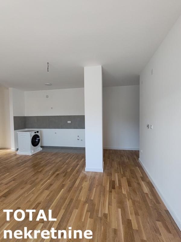 Slika 3 - Stan,NOVI SAD,CENTAR,kv: 48.00, € 148320, ID: 1101210