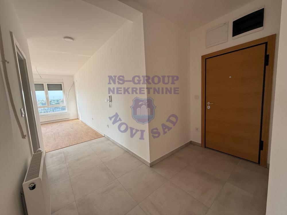 Slika 5 - Četvorosoban, 87m2, Novo naselje Novi Sad, sa terasom, ima lift