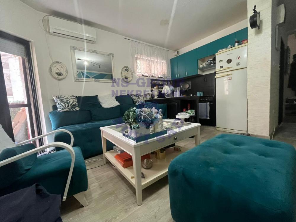 Glavna slika -Hitna prodaja stana na Telepu !