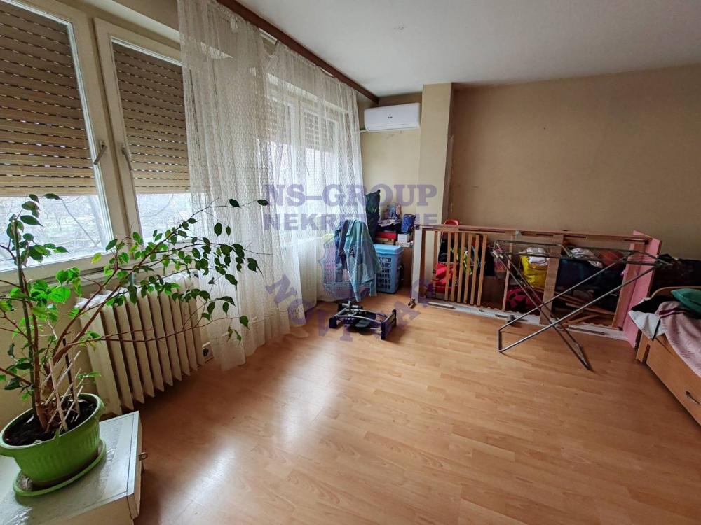 Slika 5 - trosoban stan na Limanu 3 !