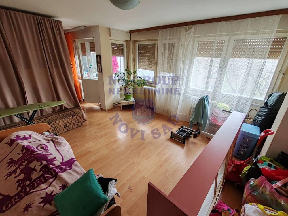 Slika 10 - trosoban stan na Limanu 3 !