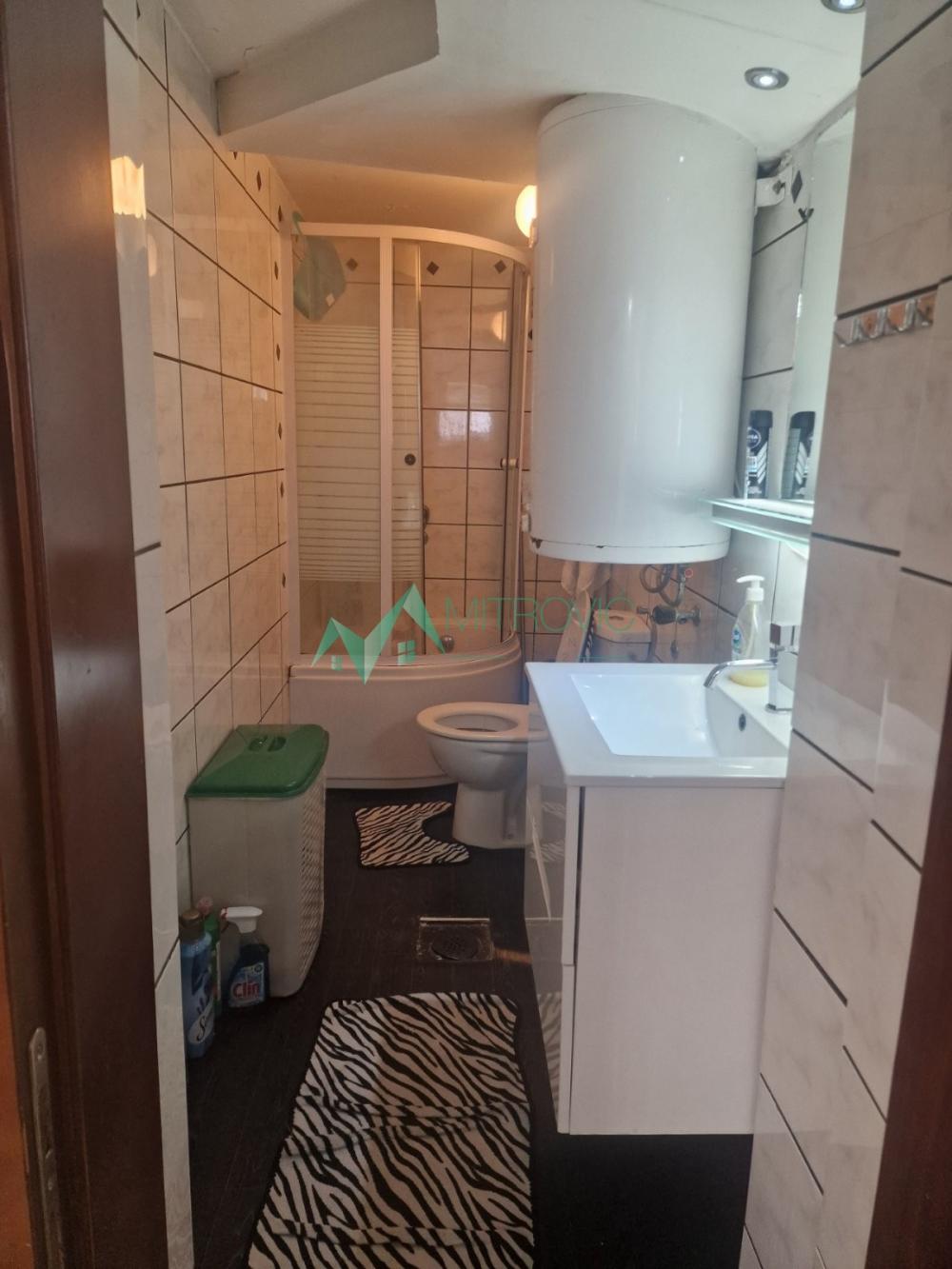 Slika 6 - NOVI SAD, ADAMOVIĆEVO NASELJE 