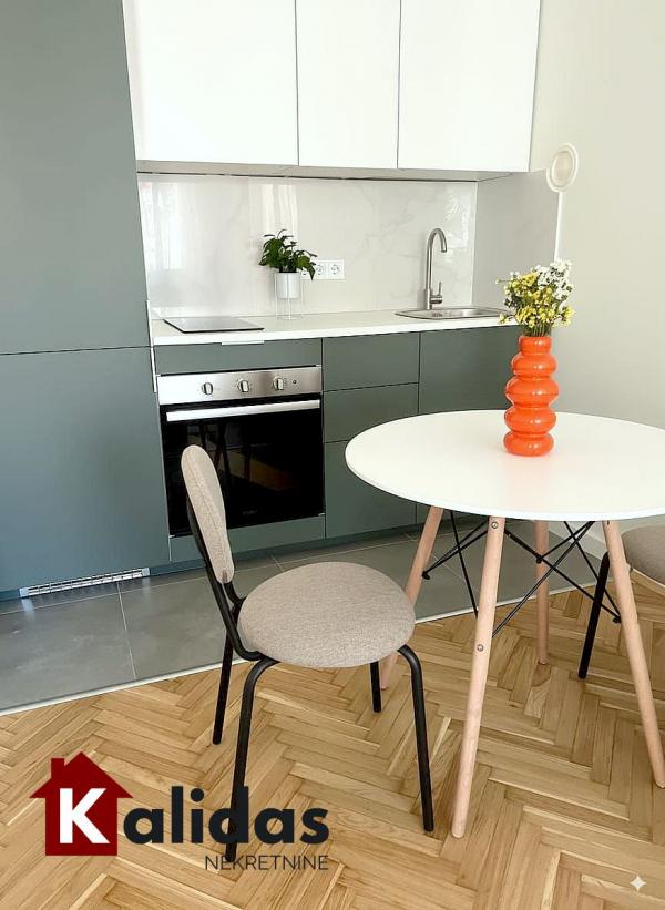 Slika 4 - Stan,NOVI SAD,BULEVAR EVROPE,kv: 28, € 96800, ID: 1008163