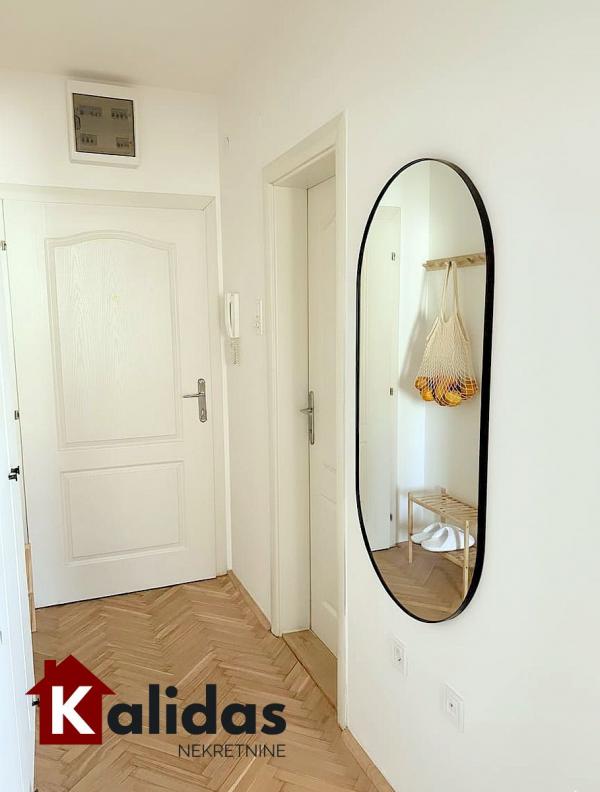 Slika 5 - Stan,NOVI SAD,BULEVAR EVROPE,kv: 28, € 96800, ID: 1008163