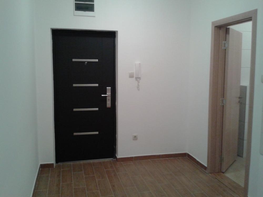 Slika 3 - Stan,NOVI SAD,TELEP,kv: 32.00, € 92000, ID: 1057867