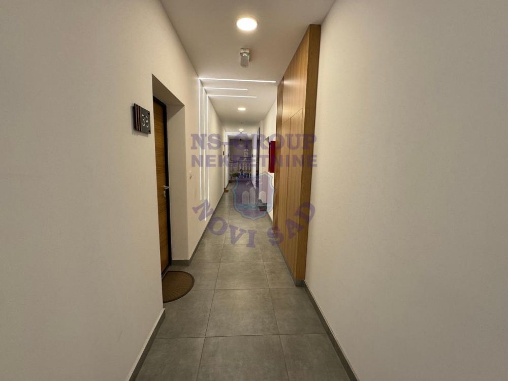 Slika 8 - Trosoban, 62m2, Kej žrtava racije Novi Sad, sa terasom, ima lift