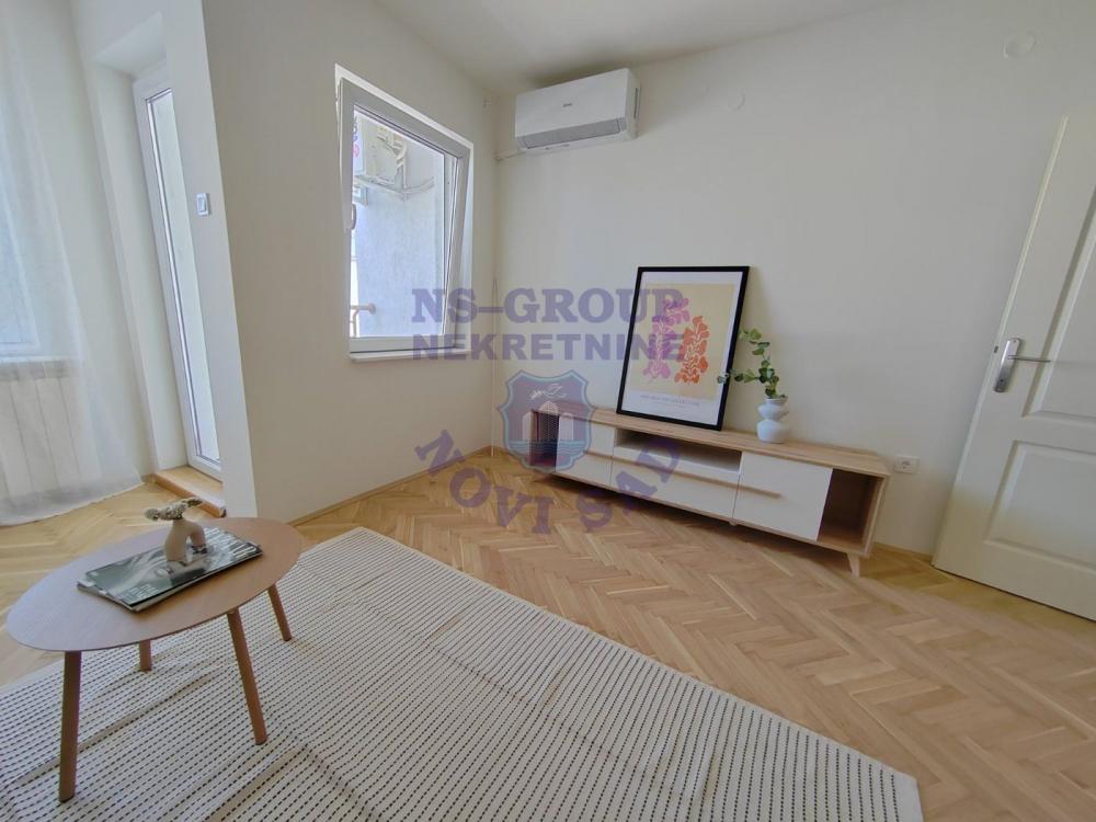 Slika 3 - 555228-Garsonjera-28m2-Bulevar Evrope