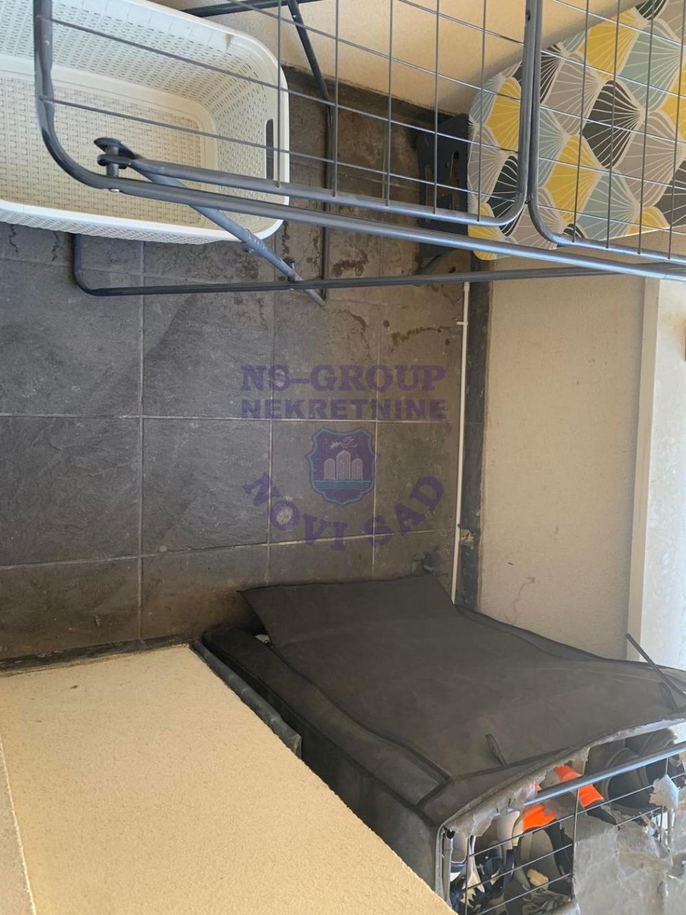 Slika 4 - Garsonjera na Salajci, kompletno nameštena!