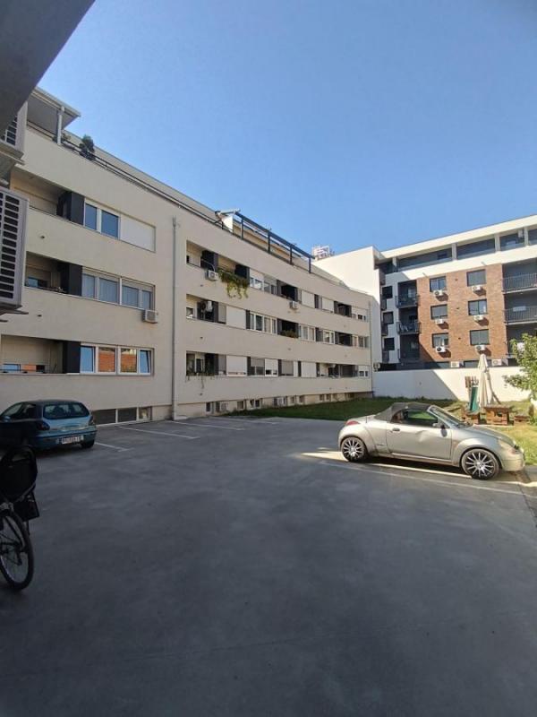 Slika 9 - Jednoiposoban stan na Telepu