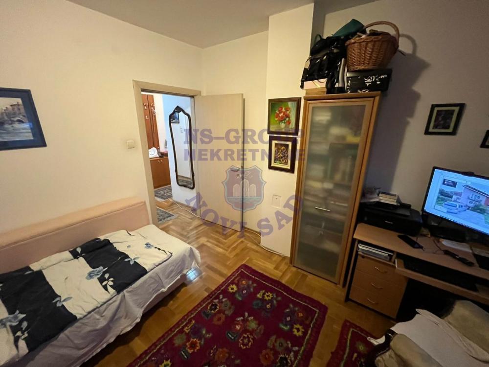 Slika 3 - Dvosoban stan na Podbari!