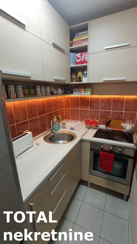 Slika 3 - Stan,NOVI SAD,BULEVAR EVROPE,kv: 65.00, € 139900, ID: 1099461