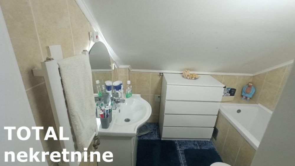 Slika 10 - Stan,NOVI SAD,BULEVAR EVROPE,kv: 65.00, € 139900, ID: 1099461