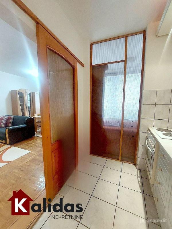 Slika 7 - Stan,NOVI SAD,BULEVAR,kv: 38, € 128750, ID: 1008173