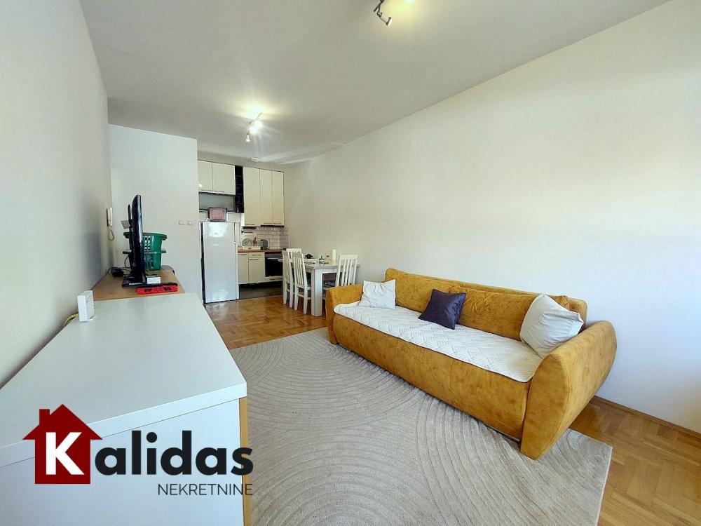 Slika 2 - Stan,NOVI SAD,TELEP,kv: 42, € 132870, ID: 1008169