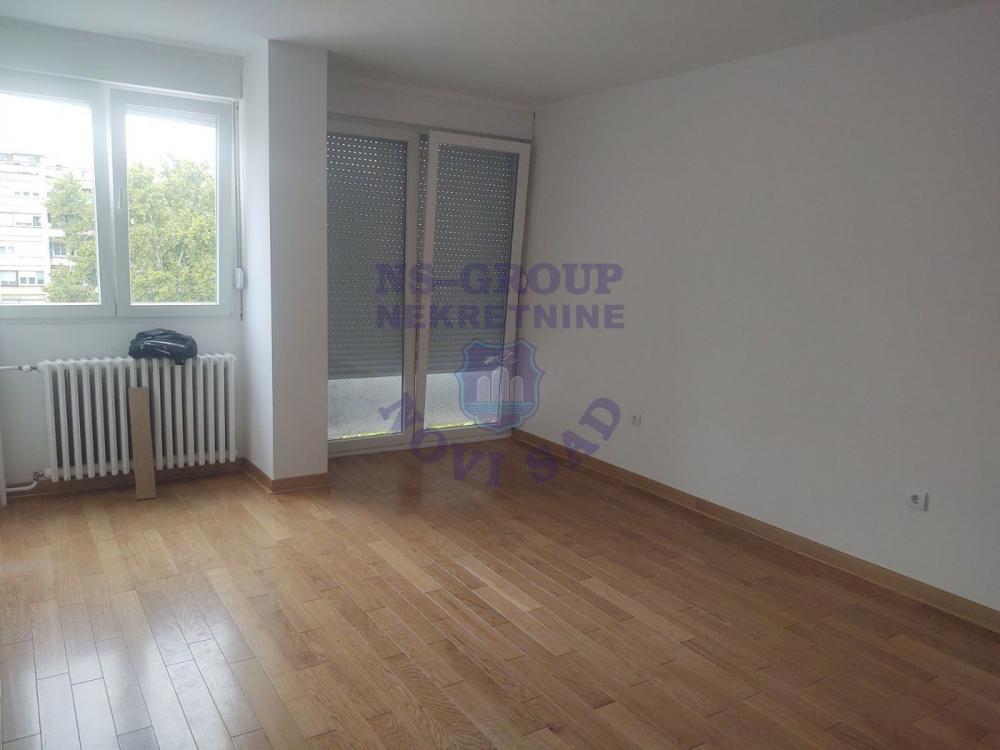 Slika 10 - Kompletno renoviran na odličnoj lokaciji