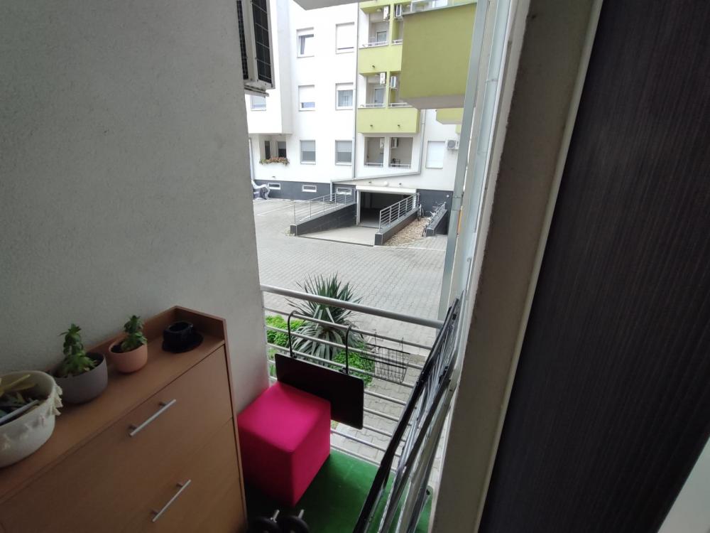 Slika 10 - Stan,NOVI SAD,NOVI BULEVAR,kv: 46.00, € 116900, ID: 1057917