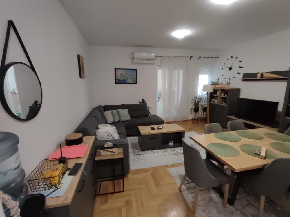 Slika 11 - Stan,NOVI SAD,NOVI BULEVAR,kv: 46.00, € 116900, ID: 1057917