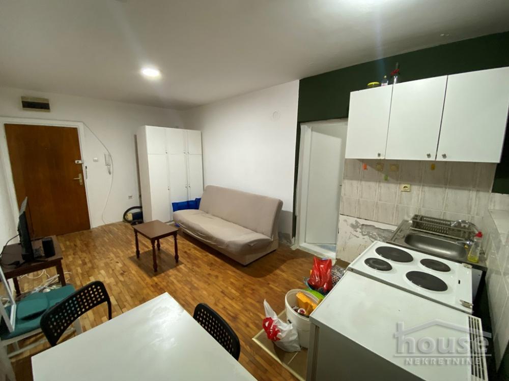 Slika 1 - Stan,NOVI SAD,ZELEZNICKA STANICA,kv: 22.00, € 65920, ID: 1064479