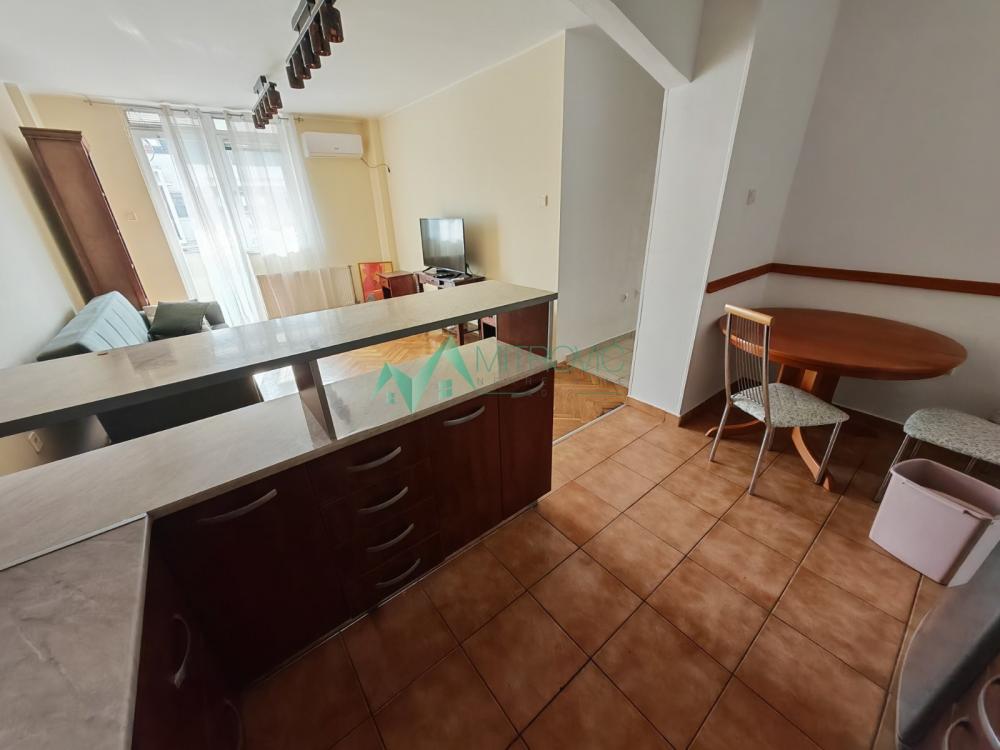 Slika 4 - Grbavica, 70m2, odličan dvoiposoban stan. 