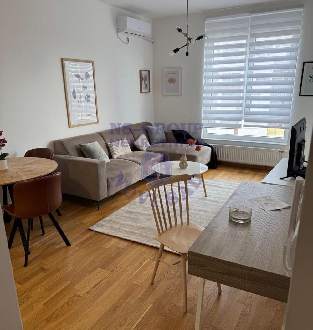 Glavna slika -Trosoban, 56m2, Adamovićevo naselje Novi Sad