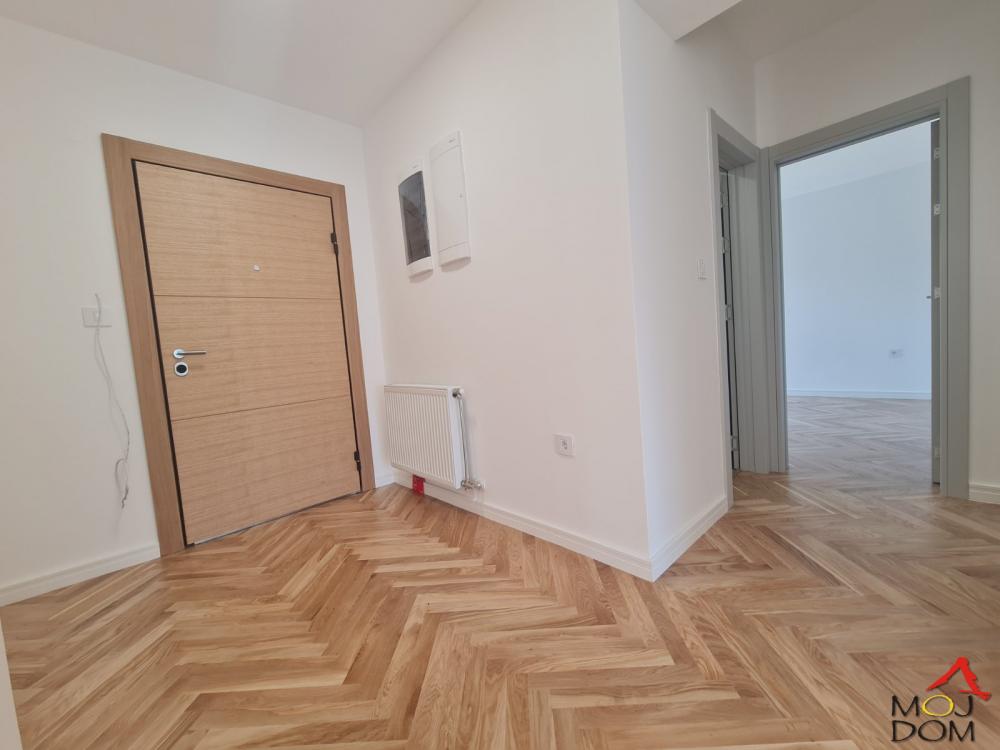 Slika 11 - Stan,NOVI SAD,TELEP,kv: 101, € 275650, ID: 1031168
