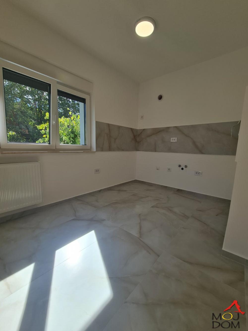 Slika 5 - Stan,NOVI SAD,TELEP,kv: 96, € 265250, ID: 1031167