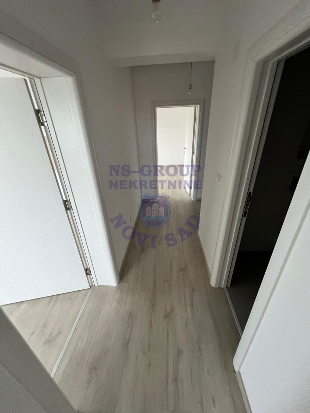 Slika 3 - Trosoban  useljiv stan na Tatarskom brdu! 