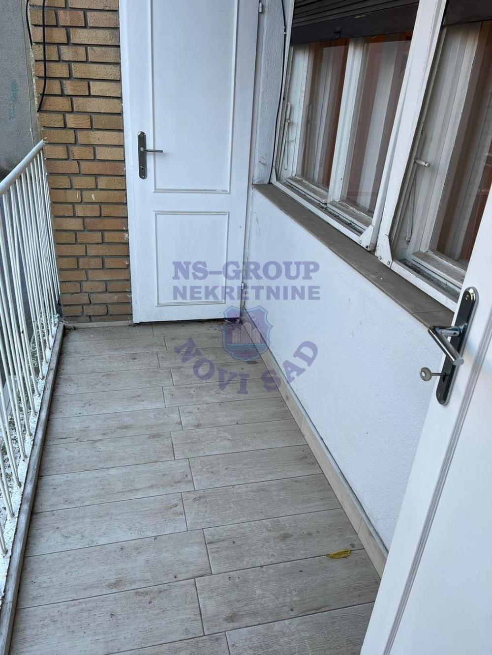 Slika 0 - Retko u ponudi, salonac u centru