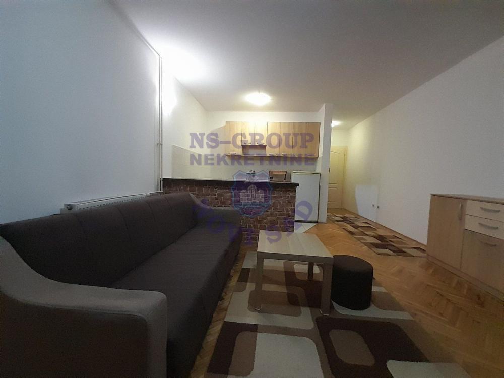 Glavna slika -Blizina centra, bez ulaganja, odličan