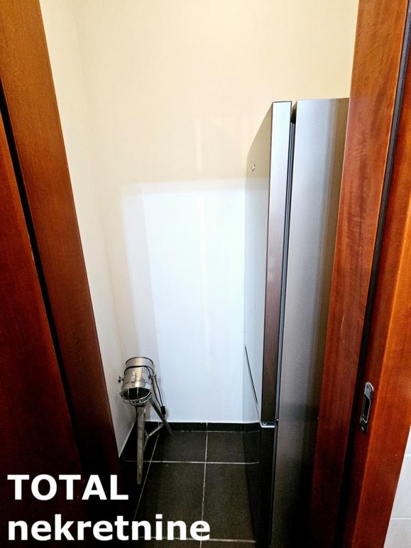 Slika 8 - Stan,NOVI SAD,CENTAR,kv: 56.00, € 220000, ID: 1101299