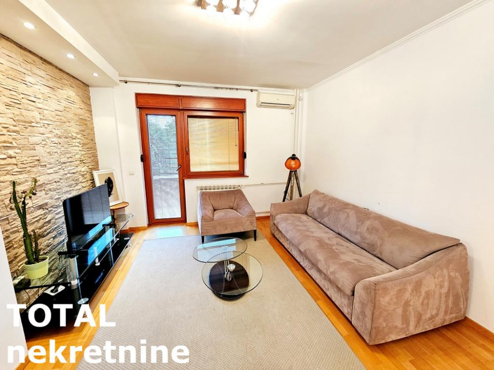 Slika 2 - Stan,NOVI SAD,CENTAR,kv: 56.00, € 220000, ID: 1101299