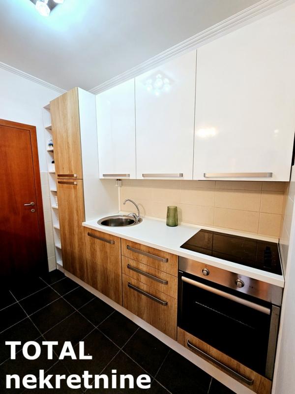 Slika 7 - Stan,NOVI SAD,CENTAR,kv: 56.00, € 220000, ID: 1101299