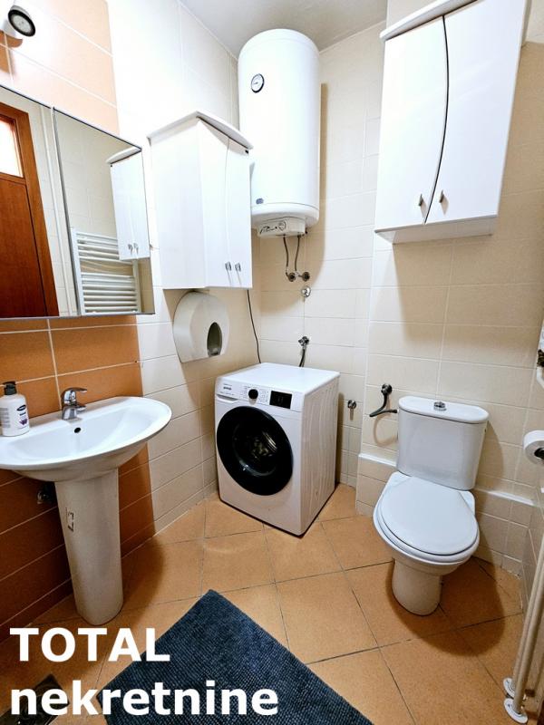 Slika 11 - Stan,NOVI SAD,CENTAR,kv: 56.00, € 220000, ID: 1101299