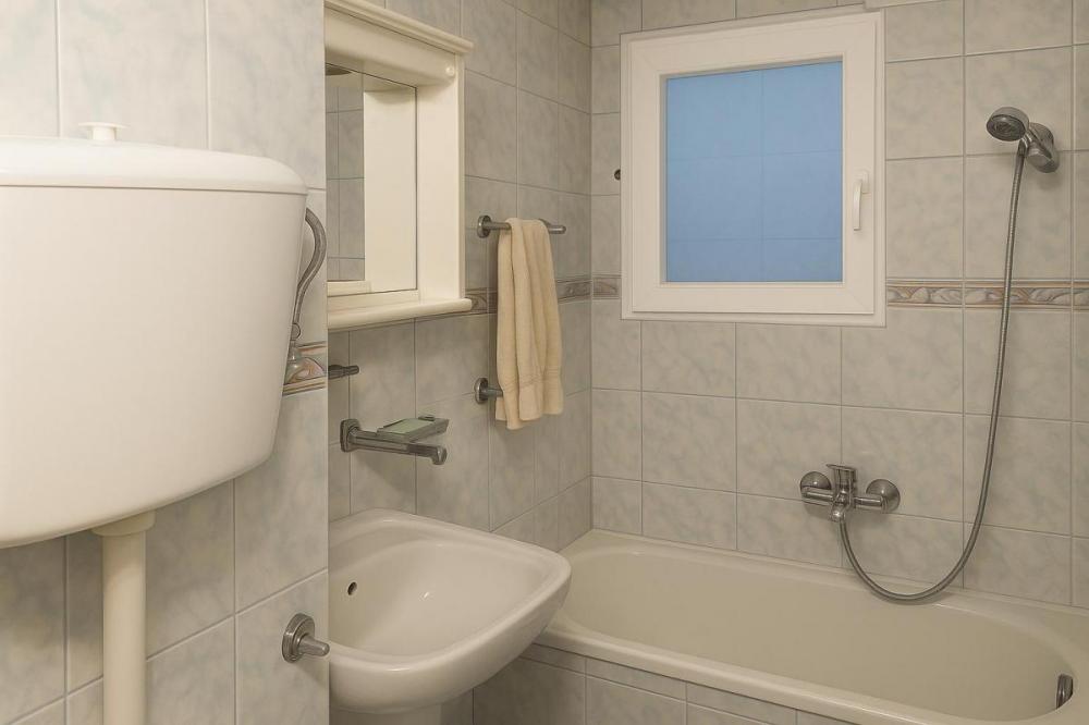 Slika 5 - Trosoban, 86m2, Novi Sad centar Novi Sad, sa terasom, ima lift