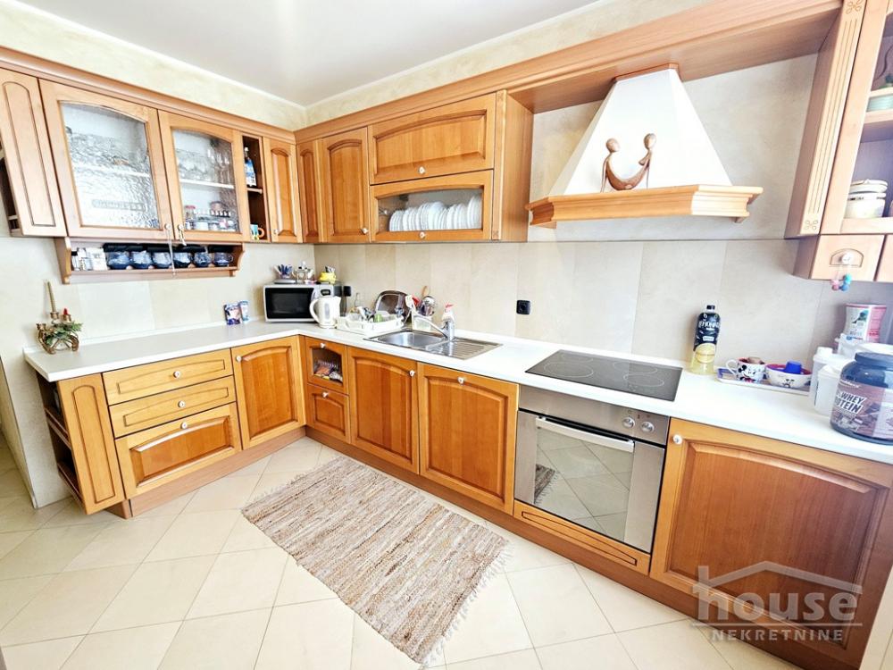 Slika 11 - Stan,NOVI SAD,GRBAVICA,kv: 115.00, € 291000, ID: 1064050