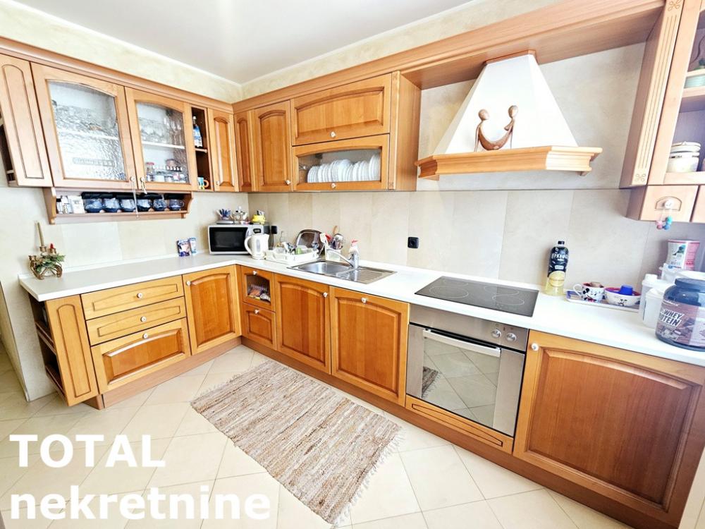 Slika 11 - Stan,NOVI SAD,GRBAVICA,kv: 115.00, € 291000, ID: 1100898