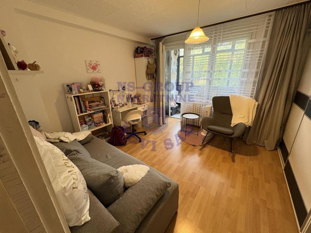 Slika 8 - Prodaje se stan na Limanu 1