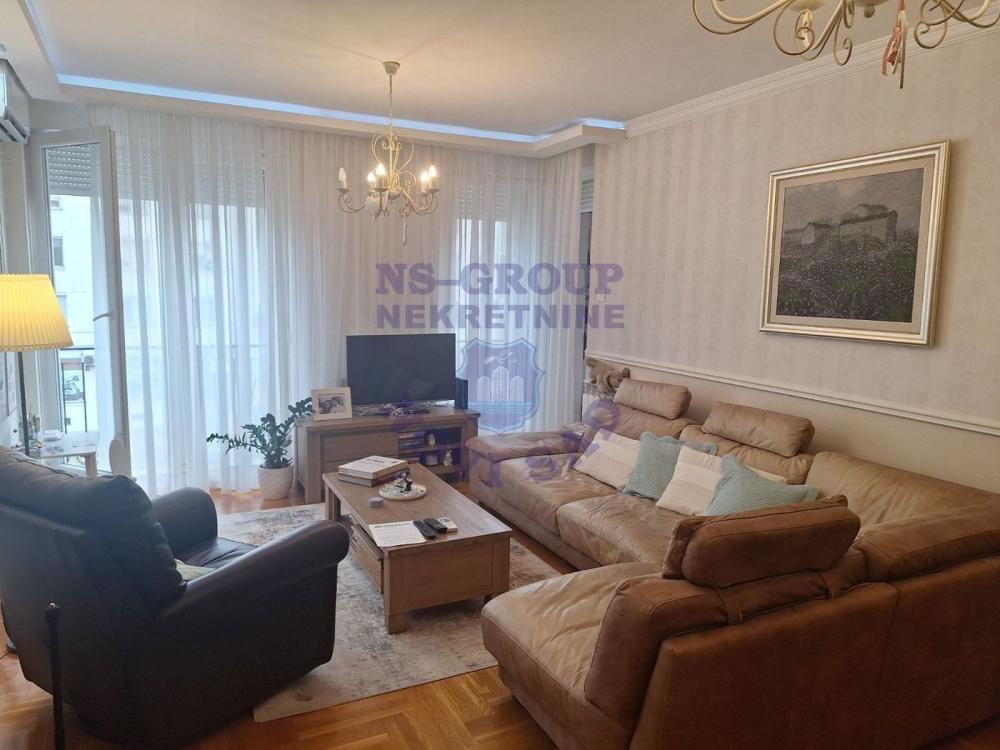 Slika 1 - Odličan trosoban stan na Bulevaru oslobođenja!