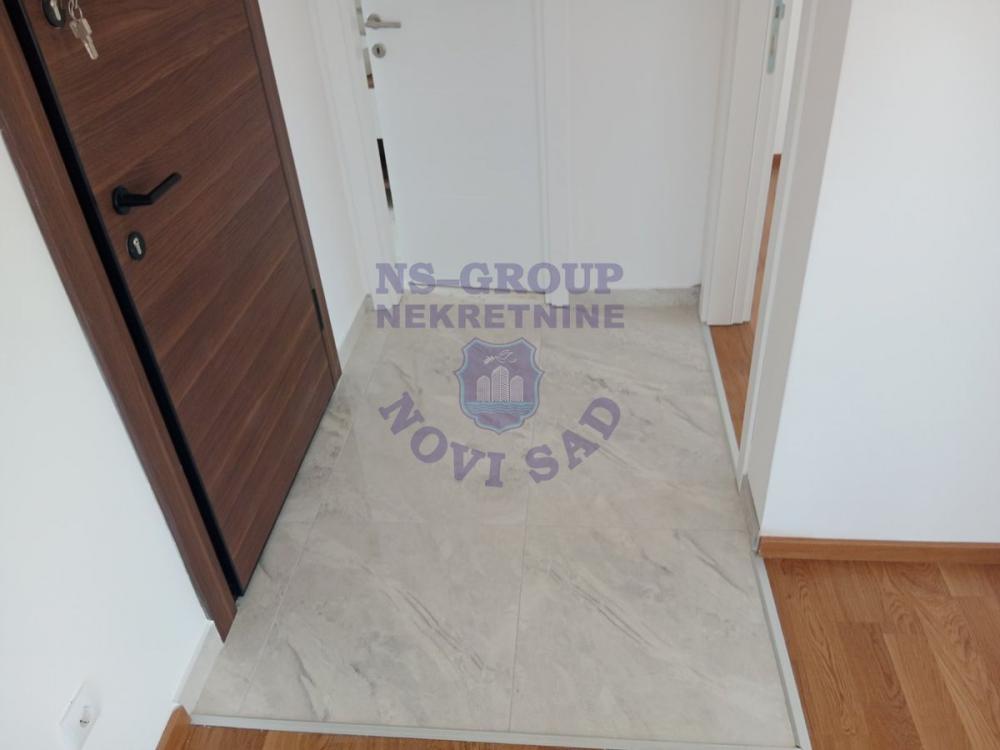 Slika 4 - Dvosoban, 51m2, Bulevar patrijarha Pavla (Somborski bulevar) Novi Sad, sa terasom