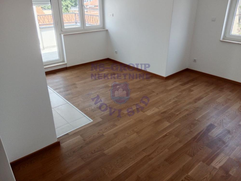 Slika 6 - Dvosoban, 51m2, Bulevar patrijarha Pavla (Somborski bulevar) Novi Sad, sa terasom