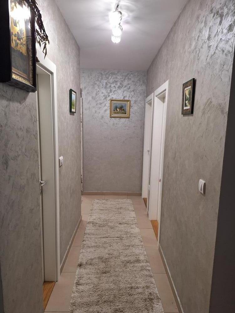 Slika 1 - Dvoiposoban stan Bulevar Patrijarha Pavla